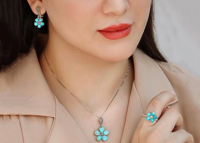 جواهرات فیروزه ای